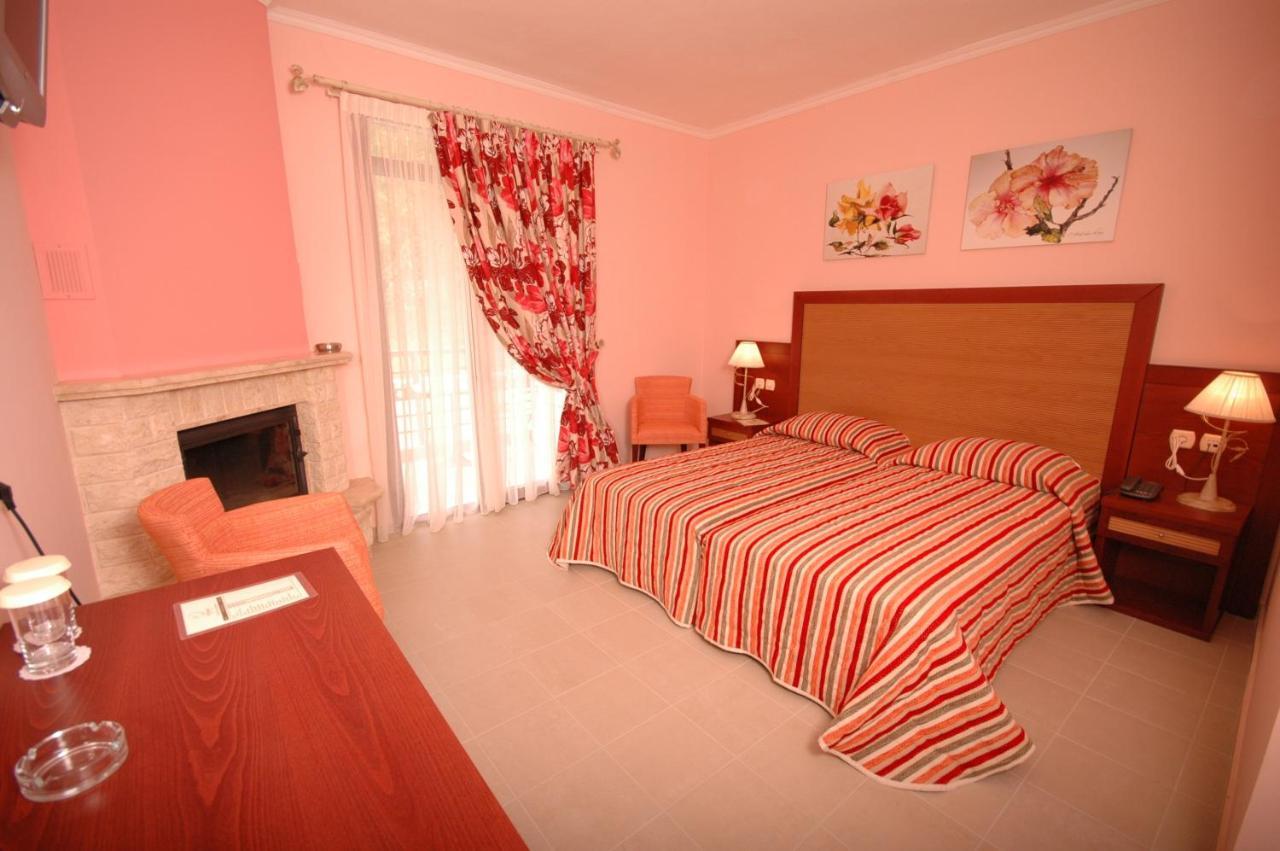 4 Epoxes Hotel Spa Káto Loutrákion Kamer foto