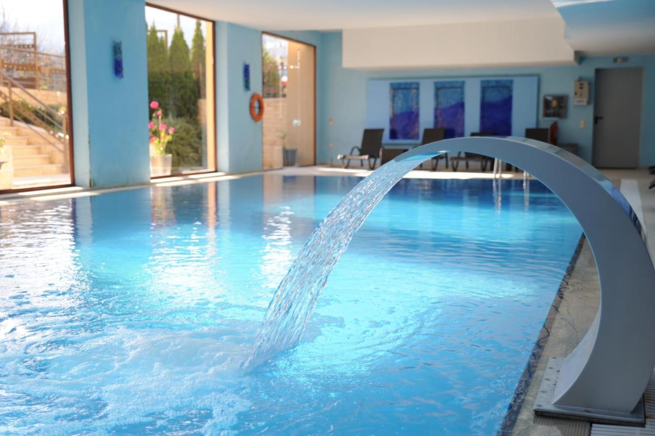 4 Epoxes Hotel Spa Káto Loutrákion Buitenkant foto
