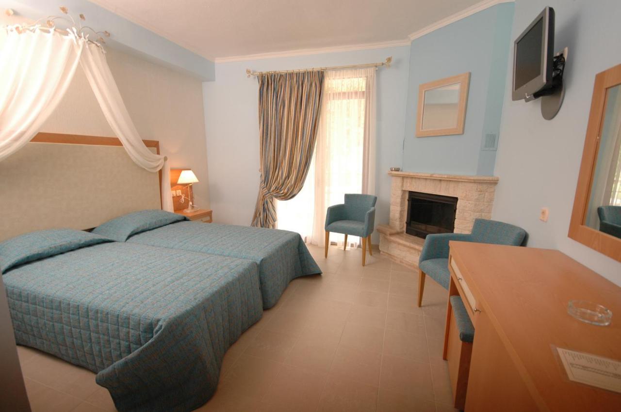 4 Epoxes Hotel Spa Káto Loutrákion Buitenkant foto